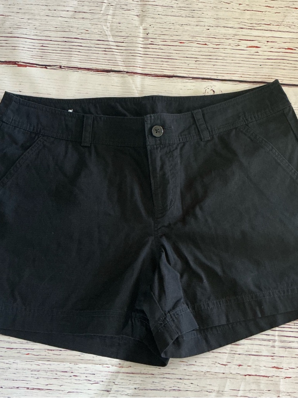 Columbia 12  Women's Black Chino Shorts